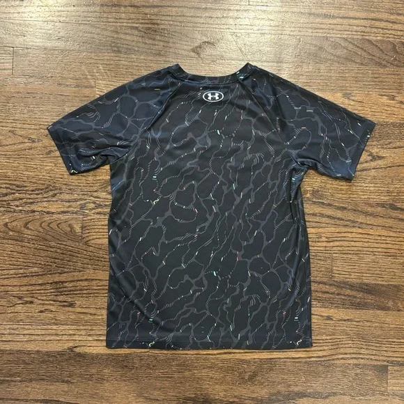 Under Armour Black and White HeatGear Shirt - Picture 2 of 6